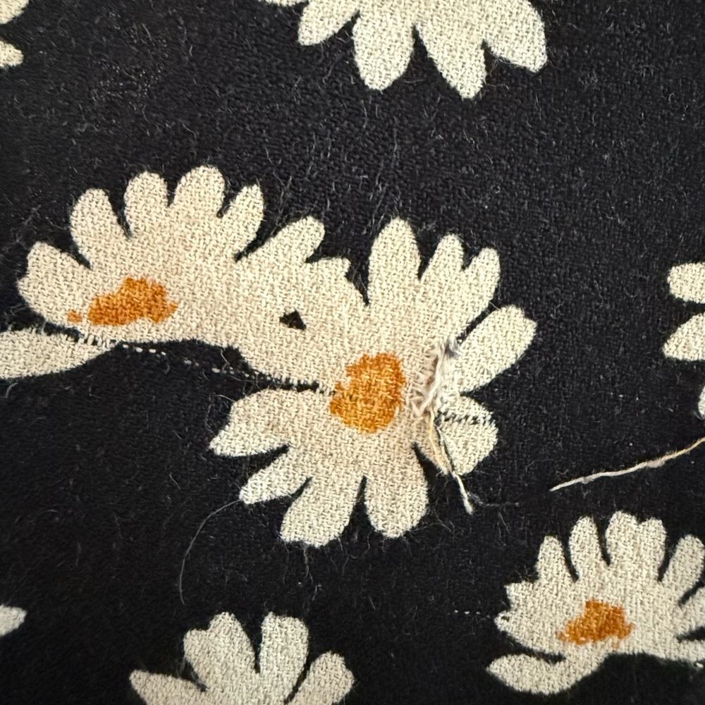 Reformation Bea Skirt Black Daisy - Picture 4 of 4